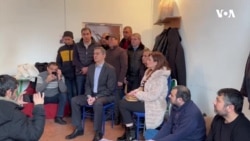 AXCP lideri Əli Kərimli aclıq aksiyası keçirənlərə baş çəkib