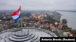 Kota Vukovar, Kroasia, terlihat dari udara, 6 Desember 2021. (Foto: REUTERS/Antonio Bronic)