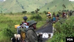 ساکنان محلی که شورشیان ام ۲۳ بر آنجا حمله کردند، مجبور به ترک خانه‌هایشان شدند