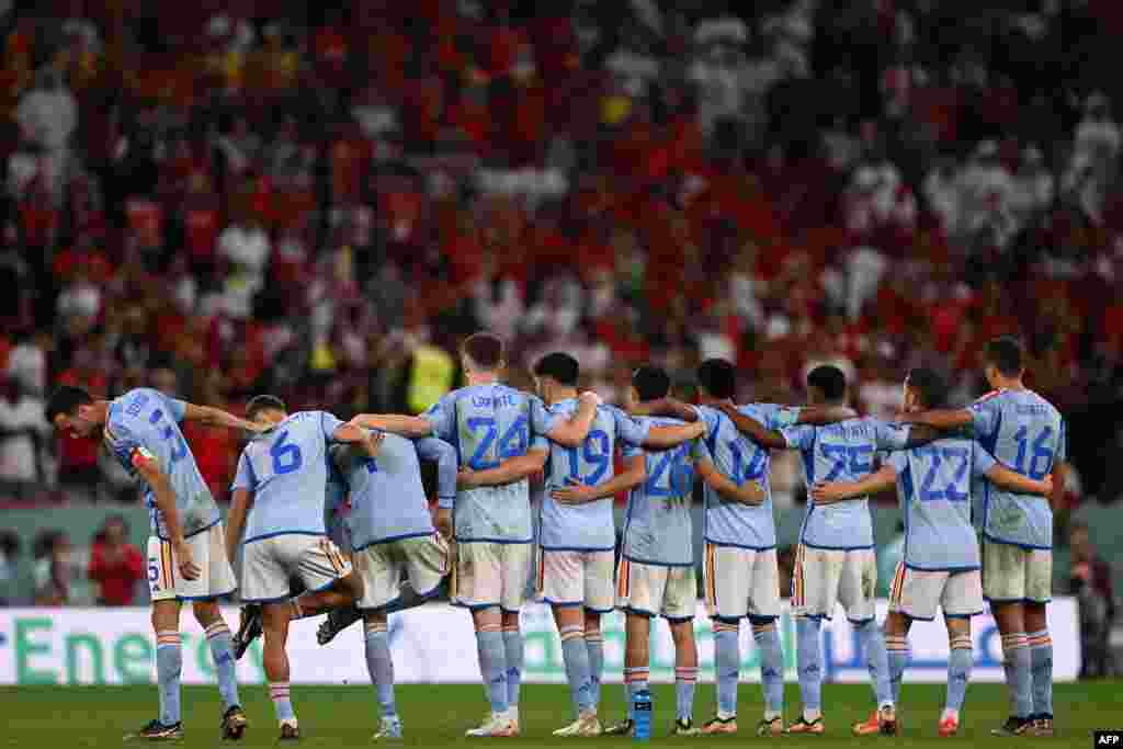Basani ya Espagne basimbami ntango ya ba penalties na 8e ya Mondial Qatar 2022 na Maroc na Mondial Qatar 2022 na stade Cité ya Education, na Al-Rayyan, Doha, 6 décembre 2022. (Photo by Kirill KUDRYAVTSEV / AFP)