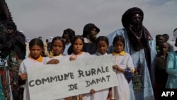 Des Touaregs lors d'une célébration, au Festival de l'Aïr, au Niger, le 2 décembre 2022.