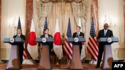 미국과 일본의 외교·국방 장관이 11일 미일 안보협의위원회 회담 뒤 공동 기자회견을 하고 있다. 왼쪽부터 일본의 하마다 야스카즈 방위상, 하야시 요시마사 외무상, 미국의 토니 블링컨 국무장관, 로이드 오스틴 국방장관.