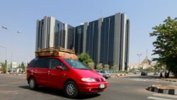 Nouveaux billets de naira: la Banque centrale du Nigeria essuie des critiques