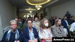 Դիվանագիտական կորպուսը Ջերմուկում
