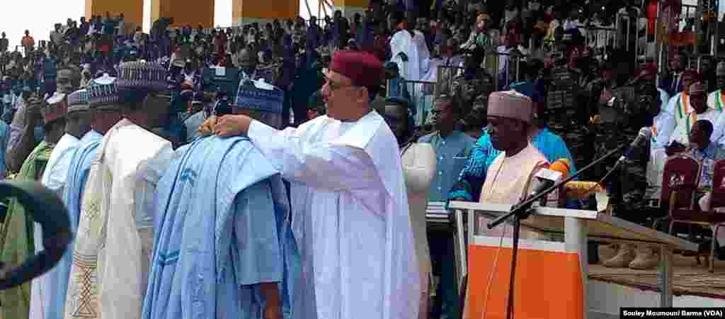 Bukukuwan Tunawa Da Ranar Zagayowar 'Yancin Kasar Nijar