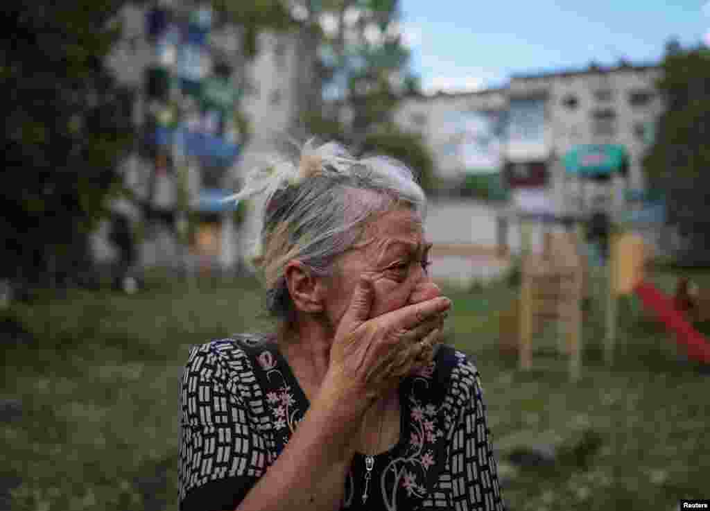 85 წლის ზიანიდა კლიმოვას ემოცია &ldquo;როიტერის&rdquo; ფოტოგრაფებმა კადრზე 19 ივლისს აღბეჭდეს, მაშინ როცა კრამარტოსკში, რუსმა სამხედროებმა იერიში საცხოვრებელ შენობებზე მიიტანეს. კლიმოვა რუსულ იერიშს გადაურჩა თუმცა უსახლკაროდ დარჩა. &nbsp;