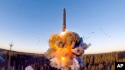 Поради неусогласеноста на Русија со обврските од „Њу СТАРТ“, САД нема да ѝ обезбедуваат годишна размена на податоци на Русија, со цел да ја охрабрат Русија да се врати на почитување на договорот, изјави Стејт департментот