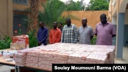 
Hukumar Yaki Da Fataucin Miyagun Kwayoyi A Nijar Ta Kama Wasu Dilloli Dauke Da Kwayoyi Na Daruruwan Miliyoyin cfa