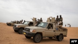 La présidence a annoncé un deuil national de trois jours à compter de jeudi, "en hommage aux victimes civiles et militaires lors de l'attaque terroriste perpétrée à Tessit".