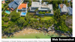 រូបភាពដកស្រង់ចេញពីគេហទំព័ររបស់សារព័ត៌មាន The Australian បង្ហាញវិមានគេហដ្ឋានដ៏ធំមួយដែលត្រូវបានជឿថាជាកម្មសិទ្ធិរបស់កូនប្រុសរបស់លោក ជា សុផារ៉ា នៅទីប្រជុំជន Clontarf នៃទីក្រុងស៊ីដនី ប្រទេសអូស្ត្រាលី។ (រូបដកស្រង់ពីគេហទំព័រ The Australian)