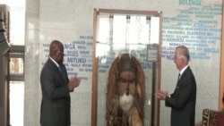 Le Monde Aujourd’hui : restitution d'un masque en RDC par le roi des Belges