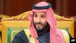 Putra Mahkota Arab Saudi Mohammed bin Salman, berbicara dalam pertemuan Dewan Kerja Sama Negara-negara Teluk (GCC) di Riyadh, Arab Saudi, pada 14 Desember 2021. 