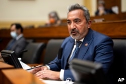 아미 베라 미국 민주당 하원의원.