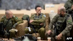 헤르지 할레비(가운데) 이스라엘방위군(IDF) 참모총장 (자료사진)