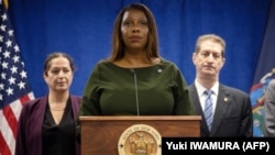 La procureure Letitia James a indiqué qu'elle réclamait 250 millions de dollars de réparations au nom de l'Etat de New York.