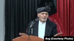 رئیس جمهور غنی حین سخنرانی در میان بزرگان در شهر کندهار 