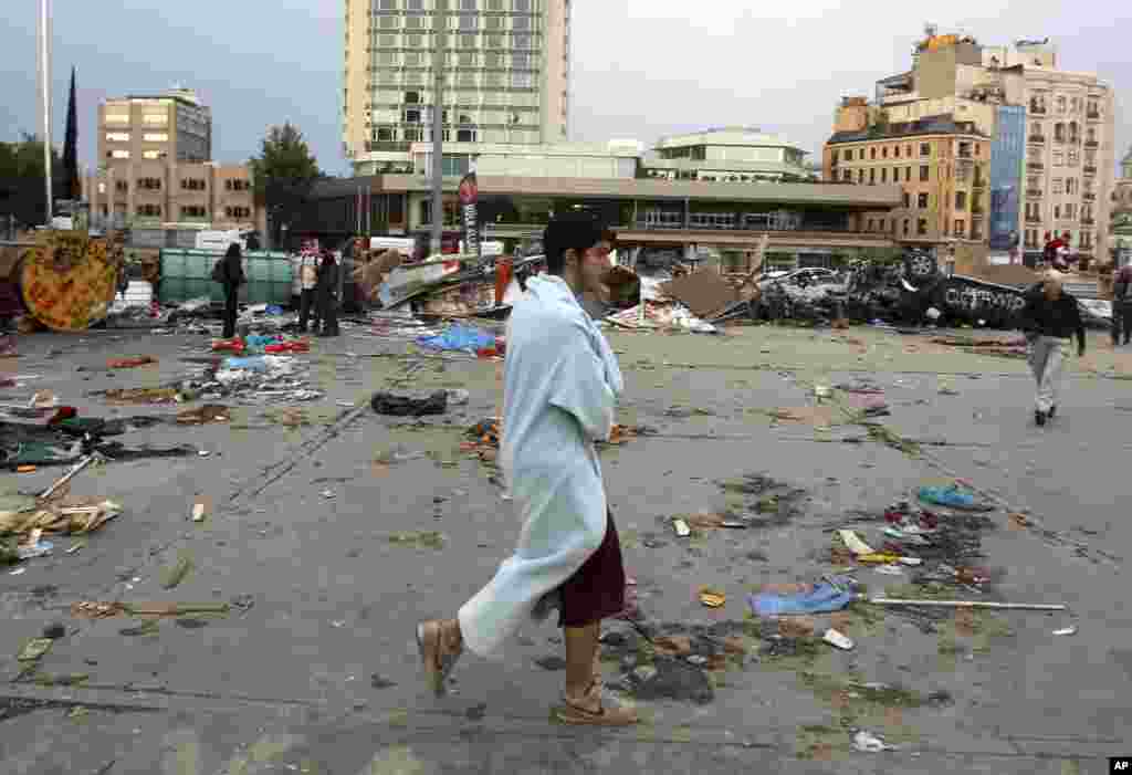 Gezi parkiga ko&#39;chgan namoyishchilar 