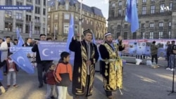 Amsterdamda uyğurlara ədalət aksiyası