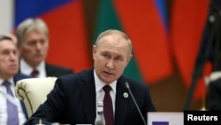 Ruski predsednik Vladimir Putin govori na sastanku Šangajske organizacije za saradnju u Samarkandu, 16. septembra 2022. (Foto: Sputnjik, Rojters)