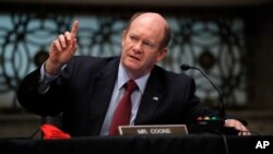 ፎቶ ፋይል፦ ሴነተር ክሪስ ኩንስ 