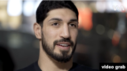 NBA球星坎特2022年曾接受美国之音专访。