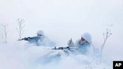 Ruski vojnici na obuci u regionu Kemerovo, u Rusiji (Foto: Russian Defense Ministry Press Service via AP)