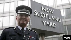 Paul Stephenson, kepala polisi London yang mengundurkan diri (foto: dok.).