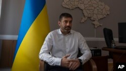 Уповноважений із прав людини в Україні Дмитро Лубінець, Київ, 1 серпня 2022. AP Photo/Vasilisa Stepanenko