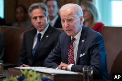 美国总统拜登在白宫的一个内阁会议上讲话。（2022年9月6日）