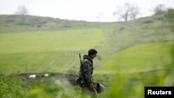 Azərbaycan beş erməni hərbçini Ermənistana təhvil verib 