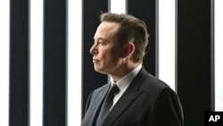 资料照：美国电动汽车公司特斯拉的首席执行长埃隆·马斯克在德国格伦海德出席特斯拉工厂开工仪式。（2022年3月22日）
