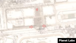 평양 미림비행장 북쪽 열병식 훈련장을 촬영한 7일자 위성사진. 일부 병력들의 대열(화살표)이 포착됐다. 자료=Planet Labs.
