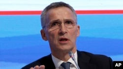 Sekretaris Jenderal NATO Jens Stoltenberg dalam sidang paripurna parlementer NATO di Istanbul, Turki (21/11). 