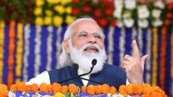 متنازع شہریت بل کی وجہ سے حالیہ عرصے میں وزیرِ اعظم نریندر مودی کو تنقید کا بھی سامنا رہا ہے۔