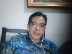 Direktur Basel dan Perbankan Internasional, Otoritas Jasa Keuangan (OJK), Tony. (VOA)