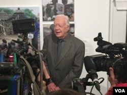Former President Jimmy Carter talks to the media during a press event at the Jimmy Carter Library and Museum in Atlanta, Georgia, Jan. 11, 2017. (K. Farabaugh /VOA)