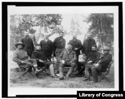 Chester A. Arthur (center) and members of his trip to Yellowstone National Park