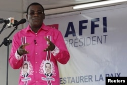Pascal Affi N'Guessan, leader of Ivorian Popular Front (FPI), speaks during a campaign rally in Gagnoa, Oct. 10, 2015.