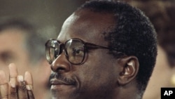 Sudija Klarens Tomas na pretresu o potvrdi njegove nominacije za Vrhovni sud u oktobru 1991.