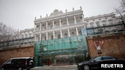 Bangunan hotel mewah Palais Coburg di Wina, Austria (foto: dok).