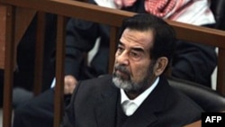 سەدام حسێن لە دەمی دادگایی کردنیدا، مانگی 11 ی ساڵی 2006