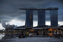 Merlion Park di Singapura saat negara kota membuka kembali perekonomian di tengah wabah COVID-19, 19 Juni 2020. (Foto: REUTERS/Edgar Su)