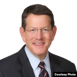 克里斯托弗•沃尔夫律师