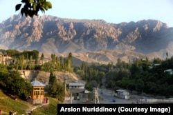 So'x, O'zbekiston hududi lekin atrofi Qirg'iziston bilan o'ralgan