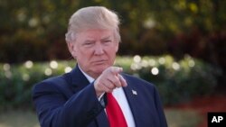 Le candidat républicain Donald Trump donne un discours à Trump National Doral, à Miami, le 25 octobre 2016.