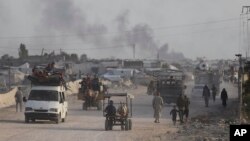 پر رفح د اسرائیل د بریدونو له پیل راهیسې زیات شمیر بې ځایه شوي فلسطینیان له دغه ښار څخه کډه شوي دي. 