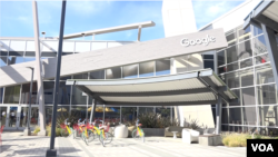 Kantor pusat Google di Silicon Valley, California. (VOA/Vina Mubtadi).