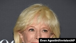 Journalist Lesley Stahl was fighting pneumonia caused by the coronavirus for two weeks at home before going to the hospital. 