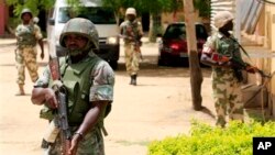 Sojojin kwantar da tarzoma na kokarin kashe wutar rikici a Wukari, jahar Taraba.