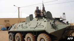 Des combattants du MUJAO près de l’aéroport de Gao, 07 aout 2012.